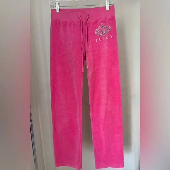 Iconic Juicy Couture velour tracksuit in a stunning pink shade 💕 - Picture 7 of 16